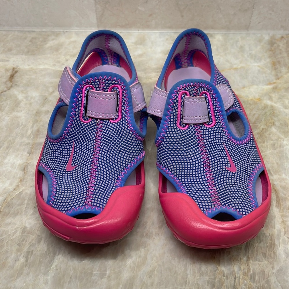Nike water shoe